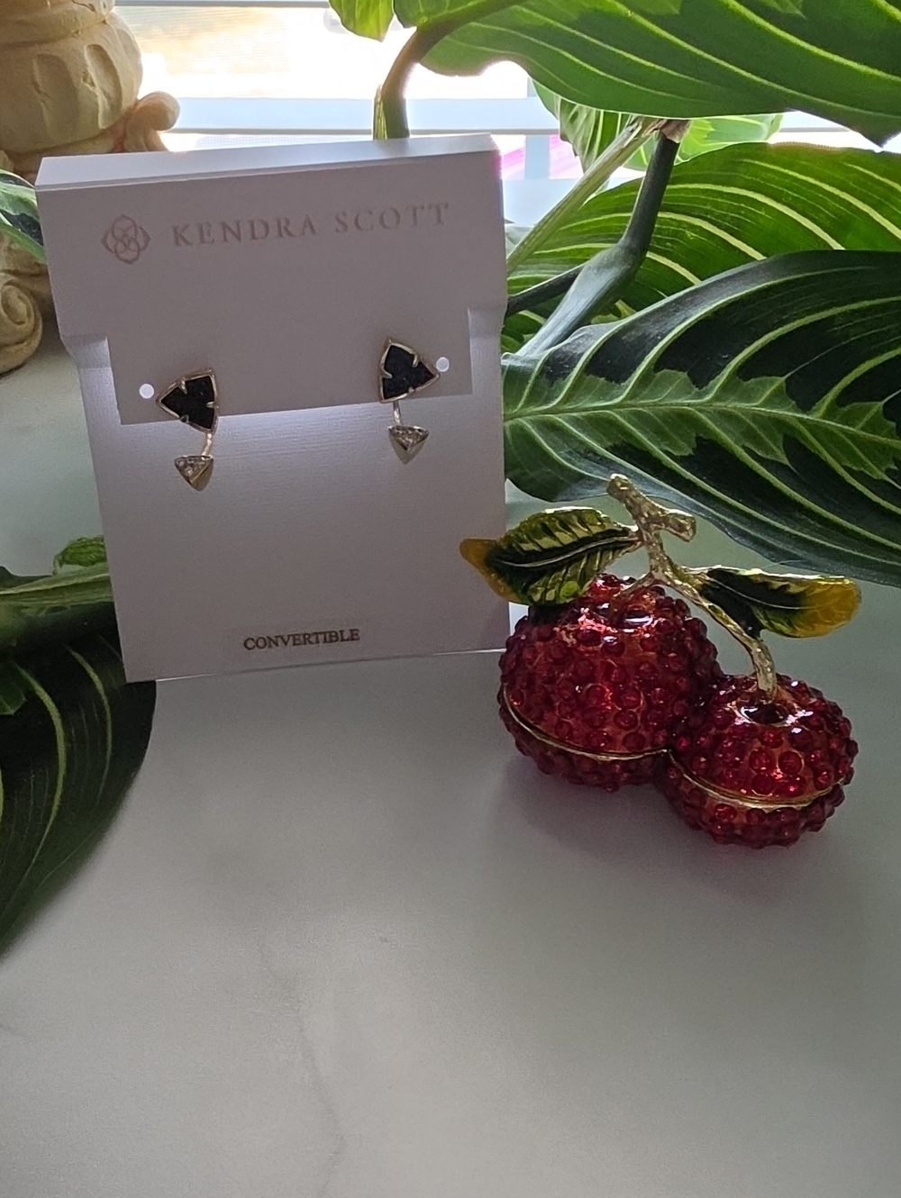 Kendra Scott Kids Black & Gold Convertible Stud Earrings